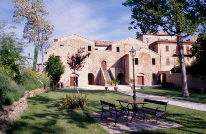 Mombaroccio, un antico borgo medievale